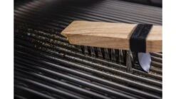 Broil King Deep Bristle Grill Brush - 65229 -Cadac Shop BK 65229 lifestyle 03 1000x563 1