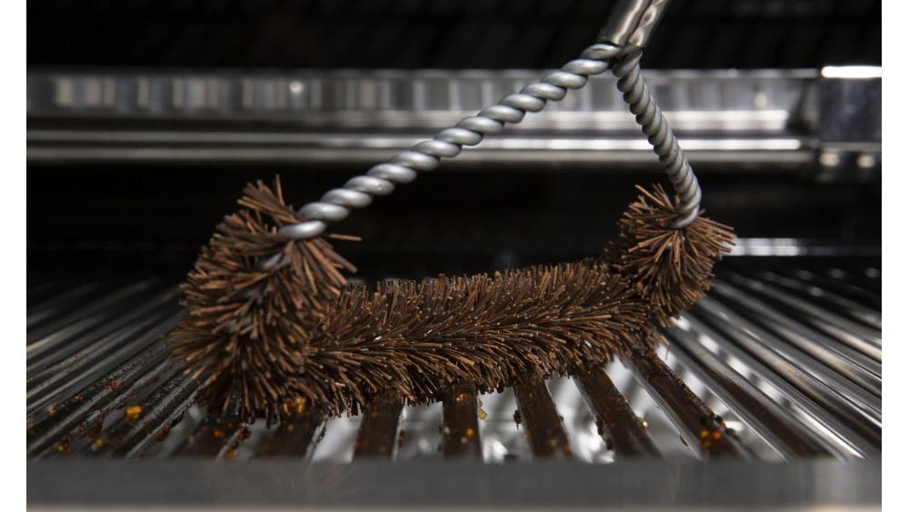 Broil King Tri-Head Palmyra Grill Brush - 65648 2 Broil King Tri-Head Palmyra Grill Brush - 65648 - Image 2