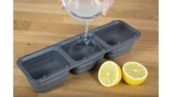 Broil King Ice Grill Brush - 65679 -Cadac Shop BK 65679 action 04 1000x563 1