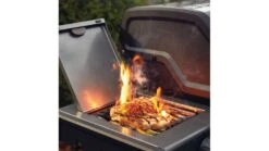 Napoleon Freestyle 365 SIB Gas BBQ 13 Napoleon Freestyle 365 SIB Gas BBQ -Cadac Shop napoleon freestyle 365 sib side burner cooking 1000x563 1
